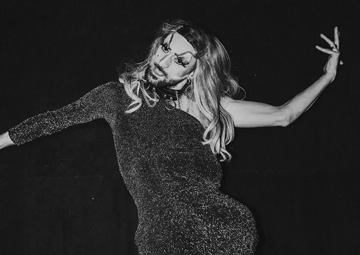 Fiona Narvali (Joy Charpentier)