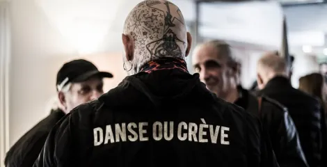 Jean-Luc Verna le soir de l'inauguration de l'exposition "Liberté, Égalité, Fraternité ou Le Chant"