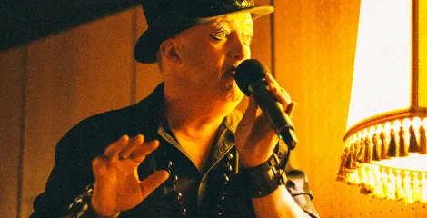 Curieux Transfo découvre les momies