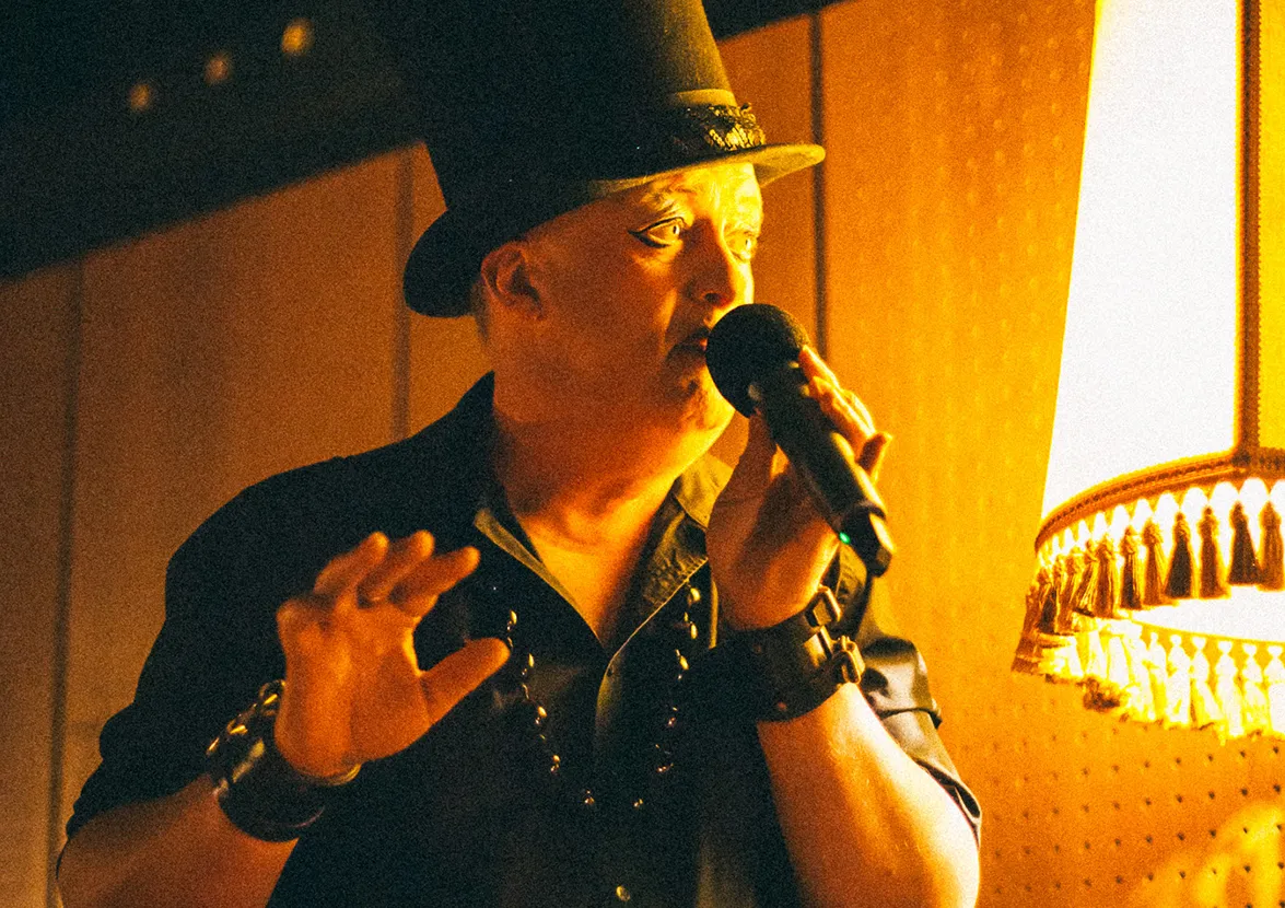 Curieux Transfo découvre les momies