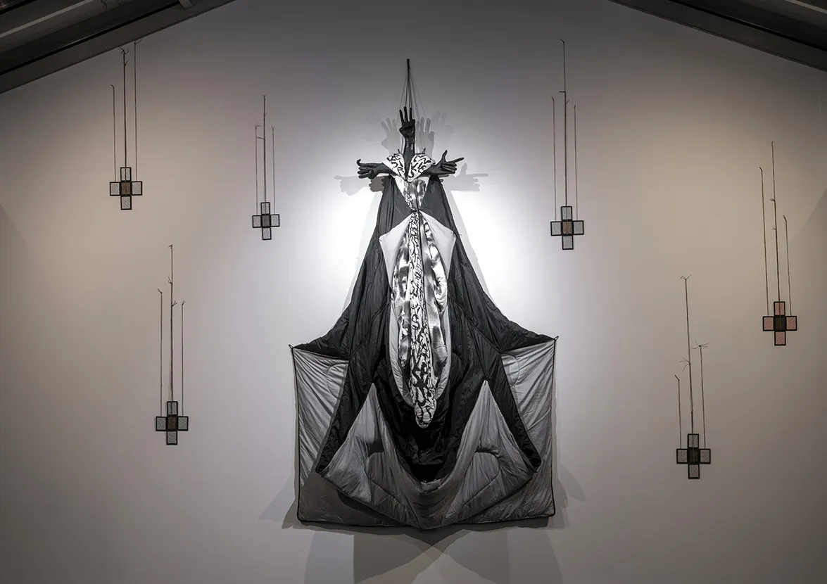 Œuvres d'Annette Messager pour l'exposition Affaires personnelles