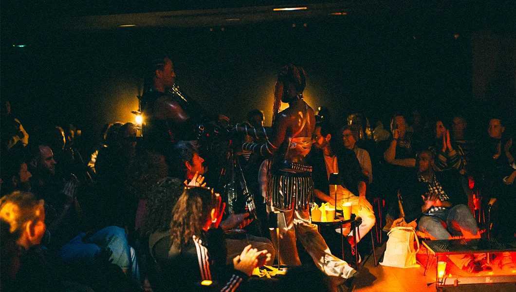 Curieux Transfo existe en noir·es © Romain Guédé