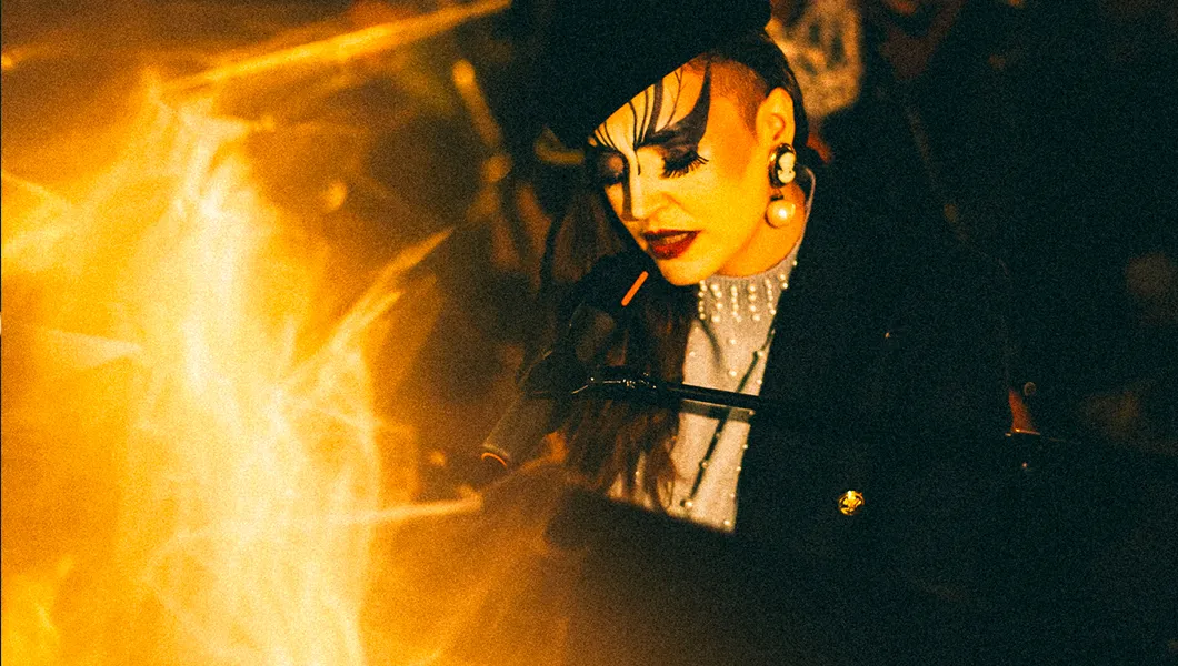 Curieux transfo veut tout reconstruire © Romain Guédé