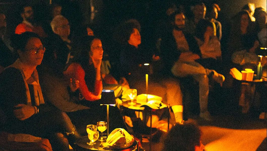 Curieux Transfo tombe en amours