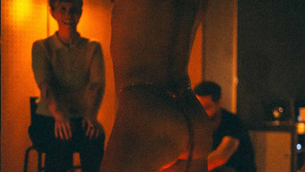 Curieux Transfo tombe en amours