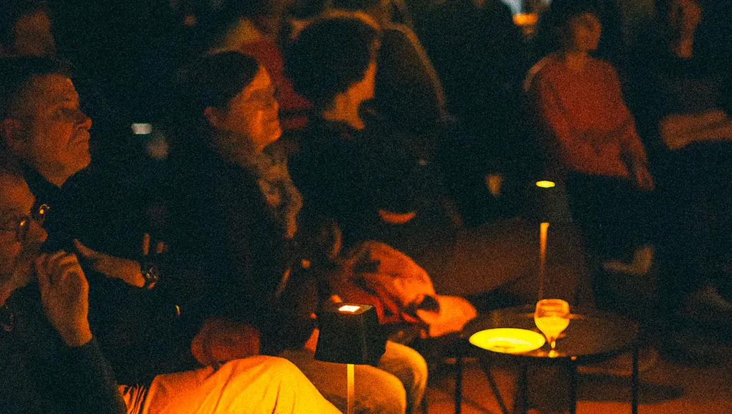 Curieux Transfo croise des bêtes sauvages 