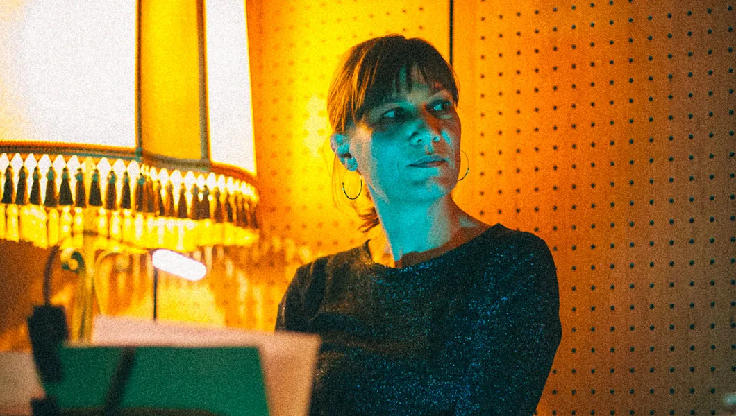 Curieux Transfo croise des bêtes sauvages