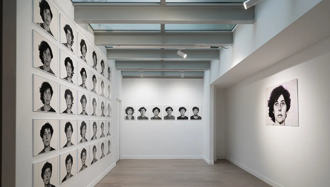 …Et le temps passe, Esther Ferrer, vue d'exposition © Hafid Lhachmi