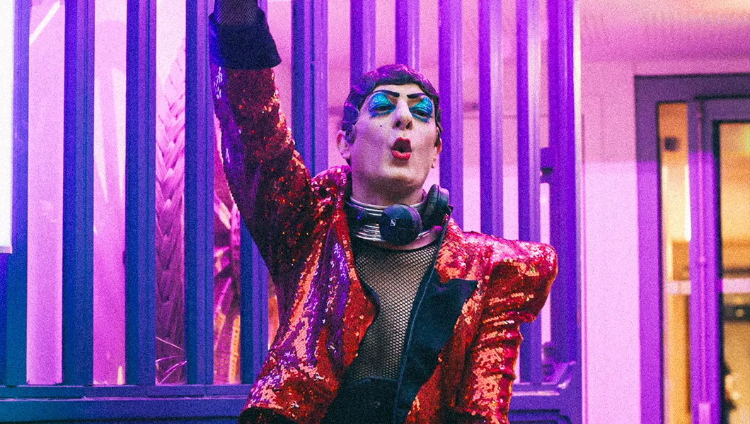 Curieux Transfo veut faire la fête