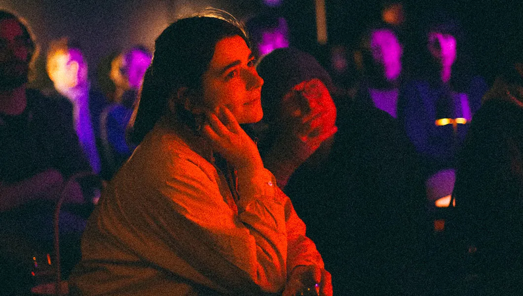 Curieux Transfo appelle les magiciennes