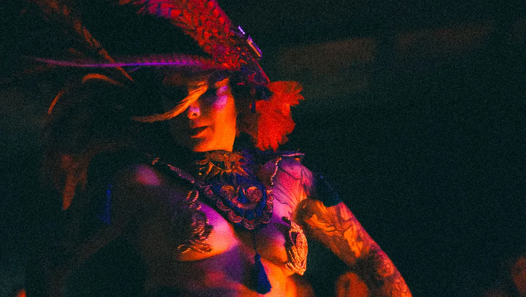 Curieux Transfo appelle les magiciennes