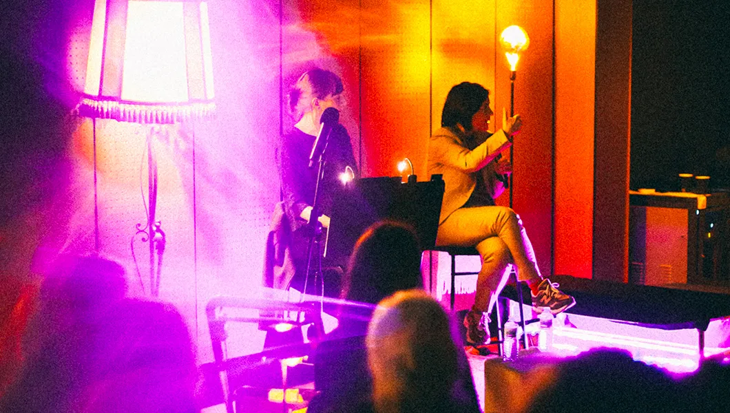 Curieux Transfo restitue les œuvres avec Bénédicte Savoy et Heva Tiana © Romain Guédé