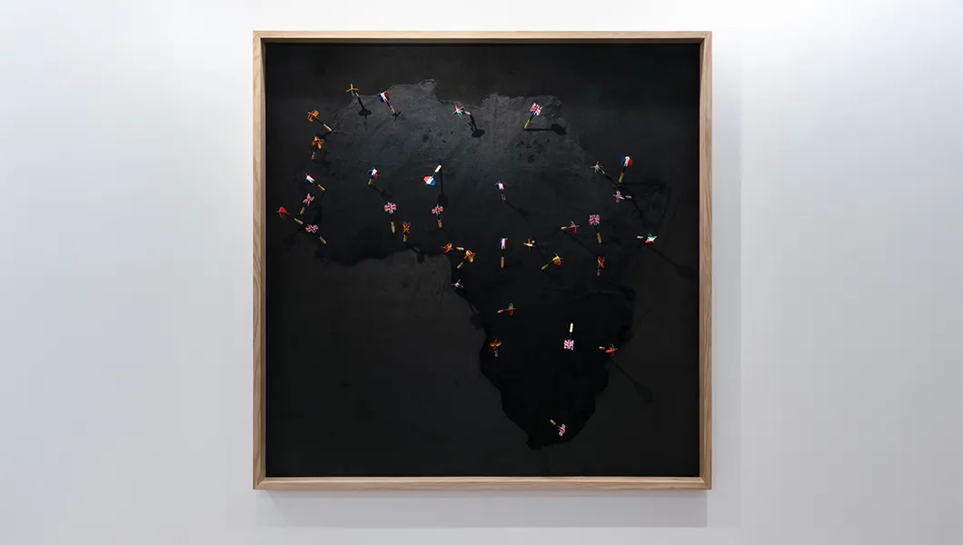 Invasion de Pascale Marthine Tayou